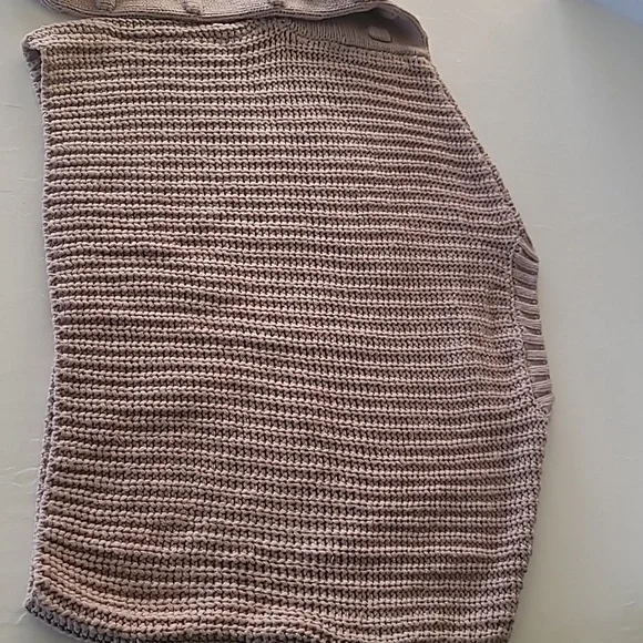 Moon & Madison Women's Sweater Sz Small Blush Tan Soft Cropped Bubble Dot Sleeve - Picture 5 of 8